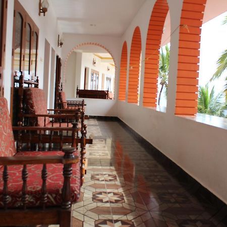 קובאלאם Hotel Sea View Palace - The Beach Hotel מראה חיצוני תמונה