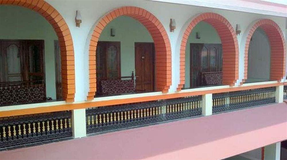 קובאלאם Hotel Sea View Palace - The Beach Hotel מראה חיצוני תמונה